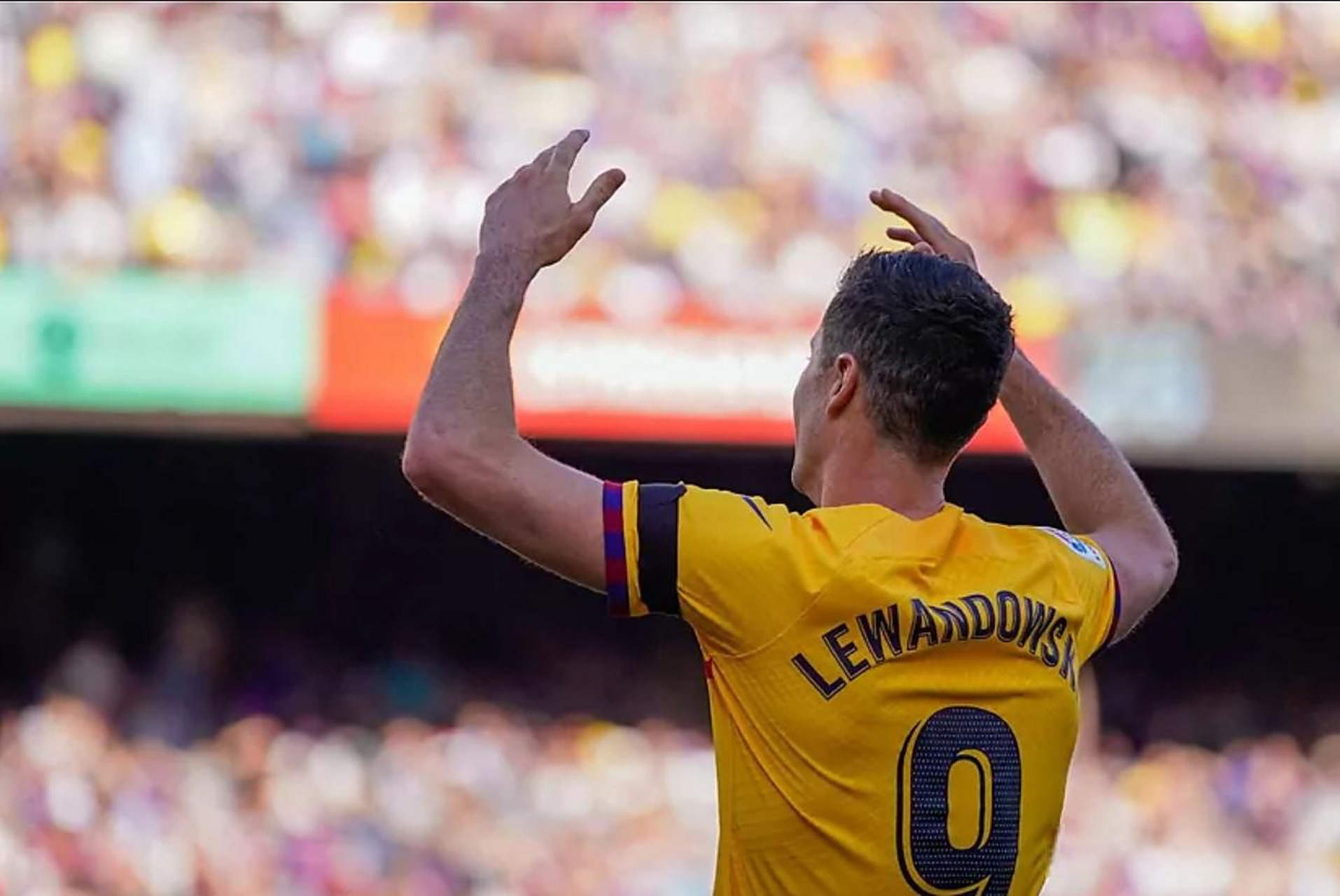 关于莱万多夫斯基在利物浦比赛中连败，高光表现引发热议！的信息